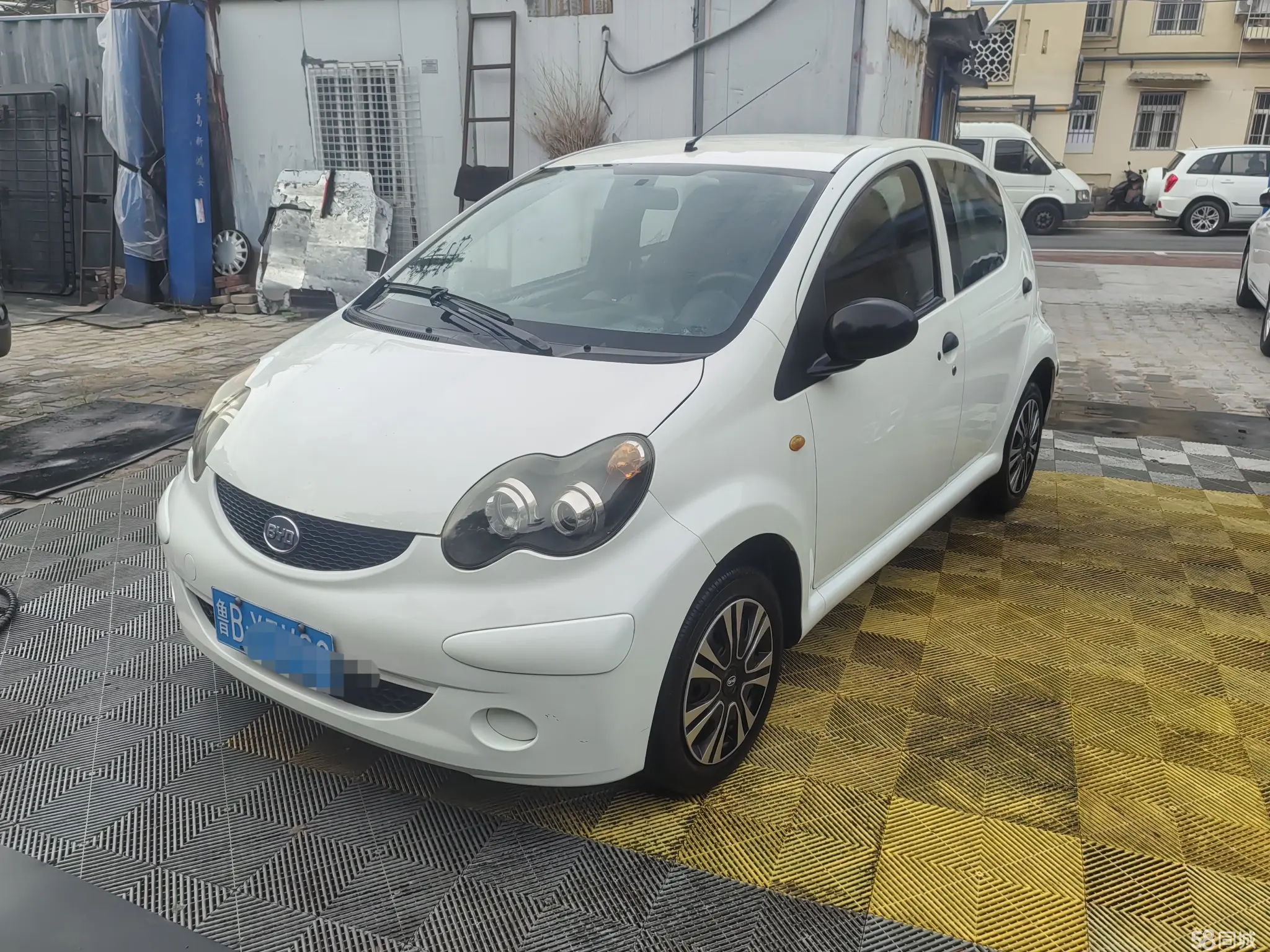 BYD F0 2012 car image 