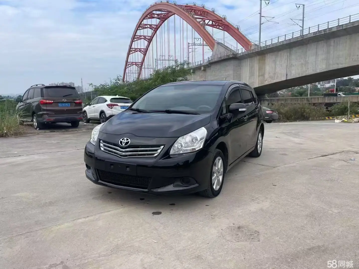 Toyota Verso 2012 car image 