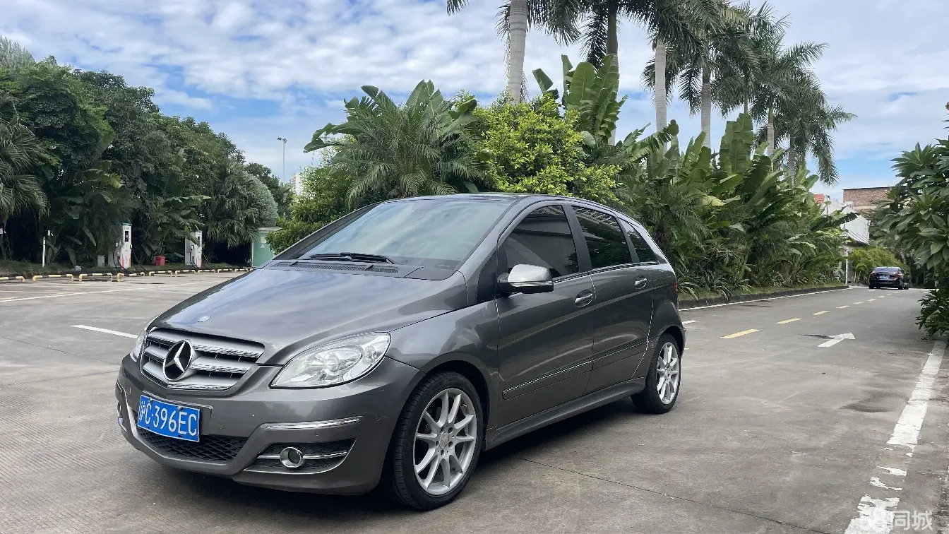 Mercedes-Benz B Class 2010 car image 