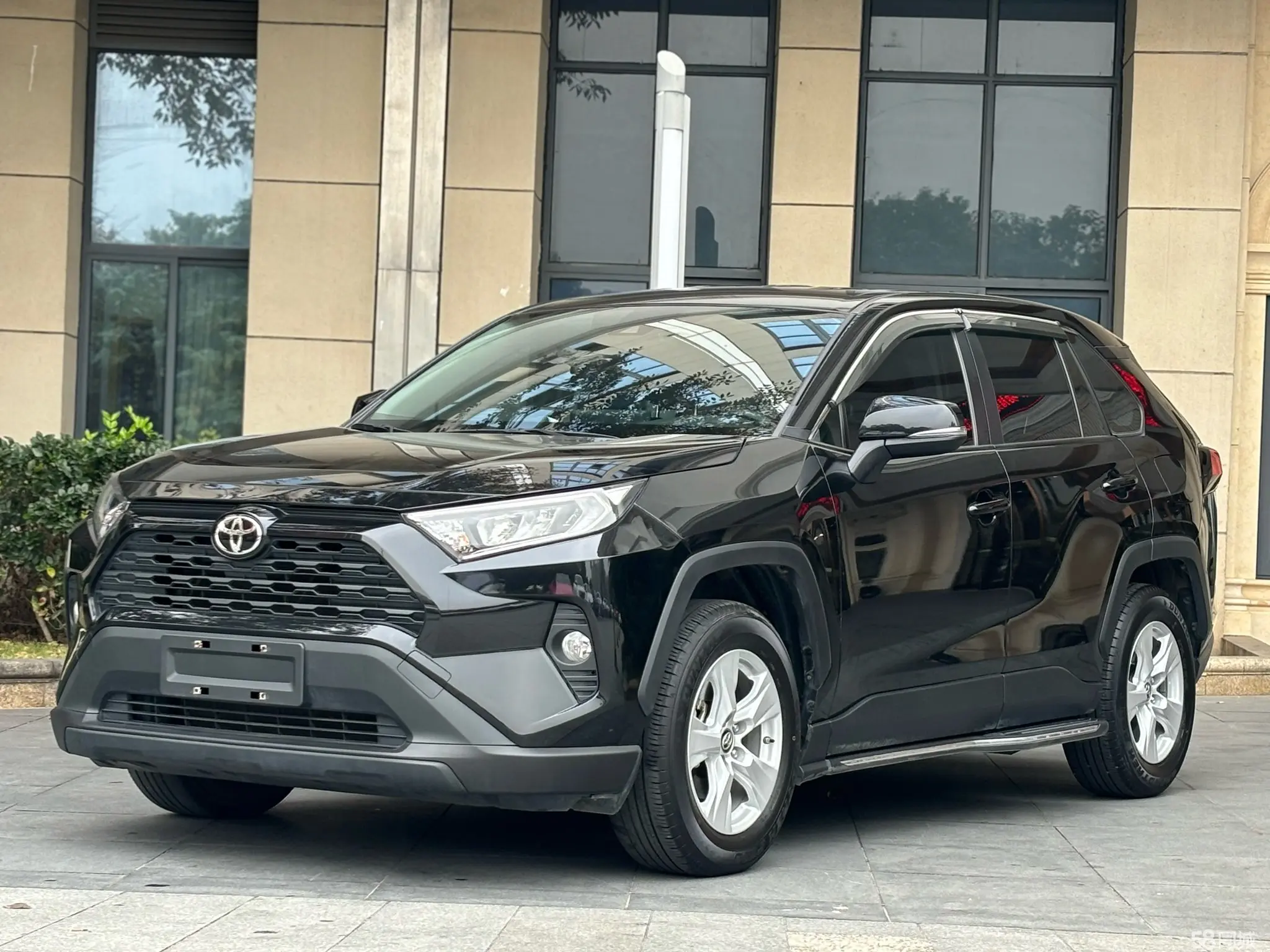 Toyota RAV4 2022 Toyota RAV4 2022 car image