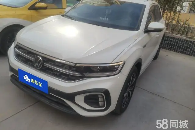 Volkswagen T-Roc 2023 immagine di auto 