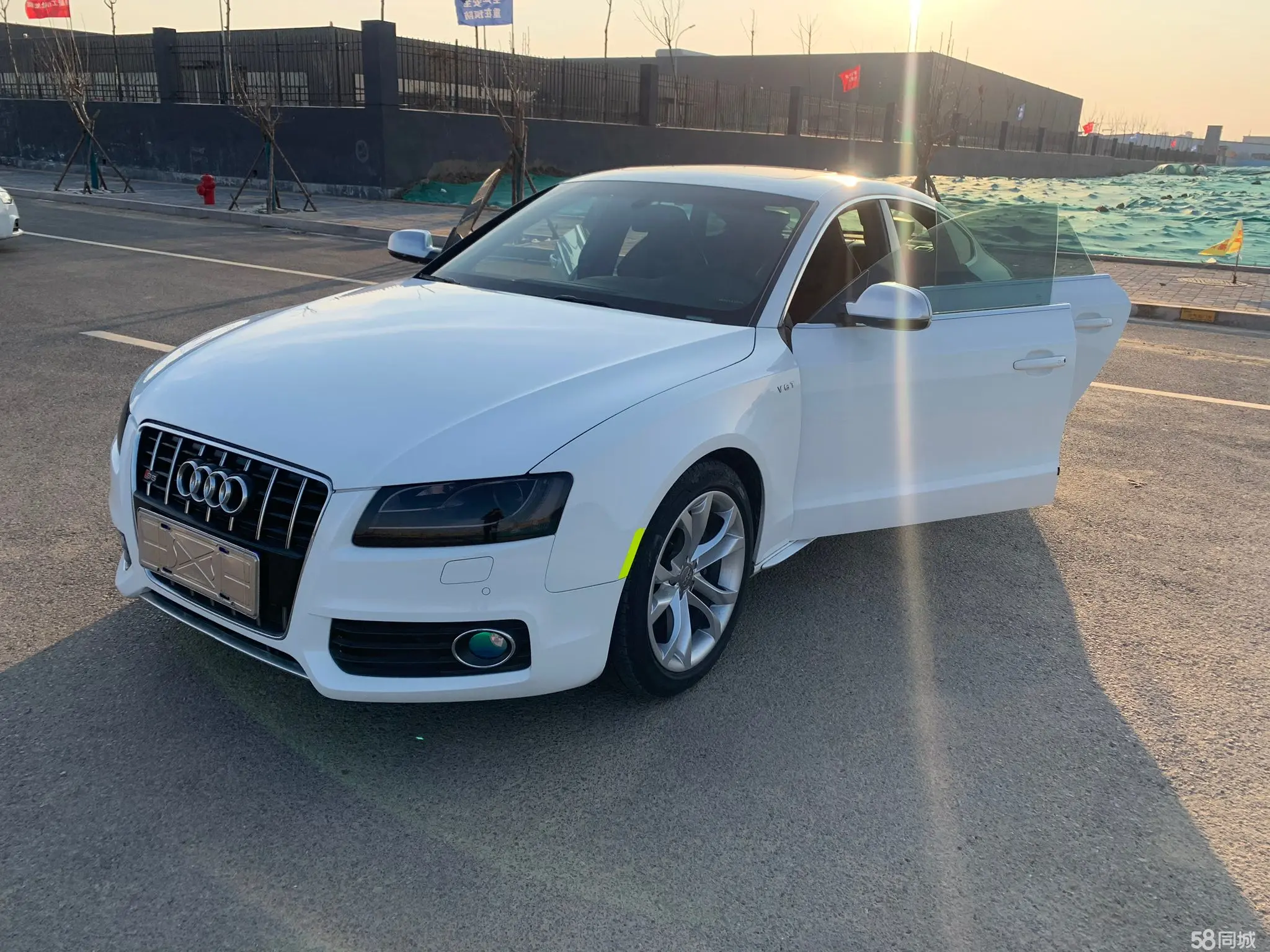 Audi S5 2011 car image 