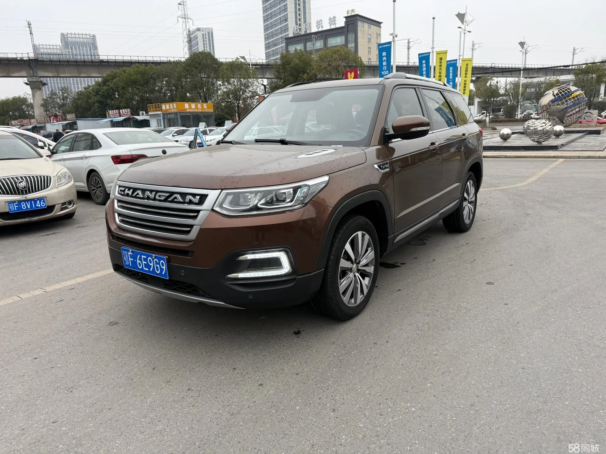Changan CS95 2017 صورة سيارة 