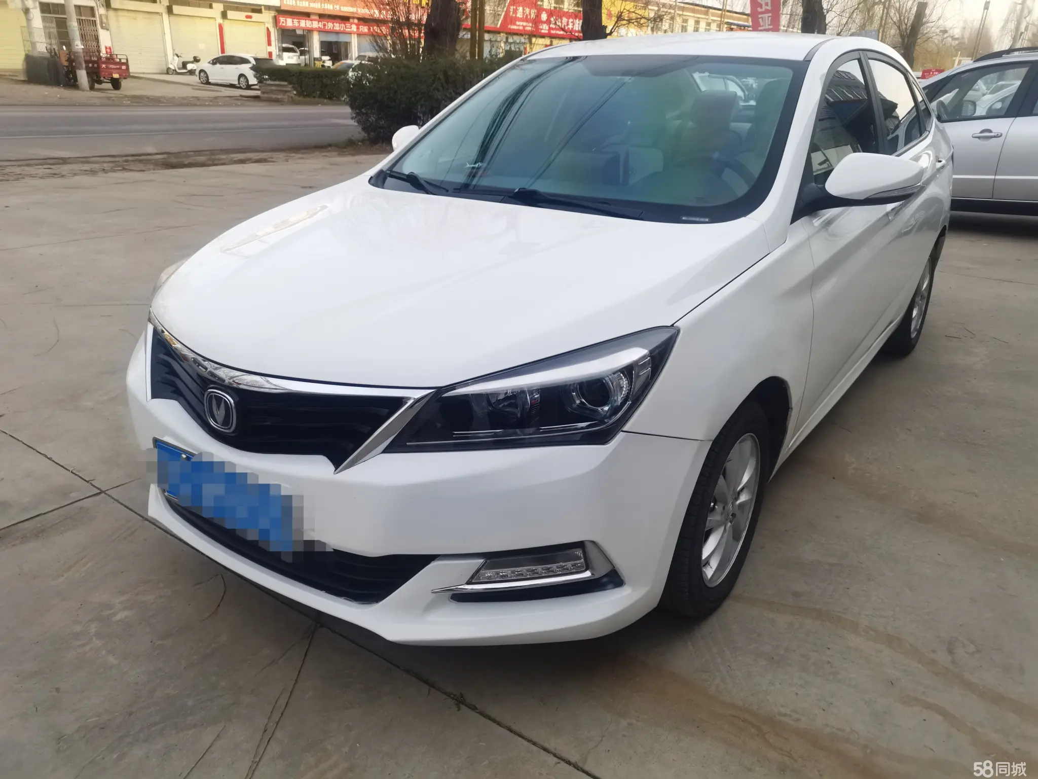 Changan Alsvin V7 2018 car image 