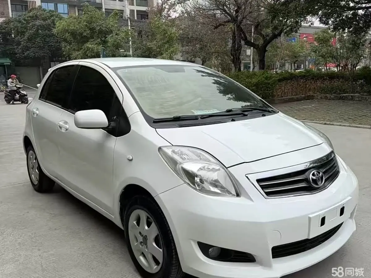 Toyota Yaris 2013 Toyota Yaris 2013 imagen de coche