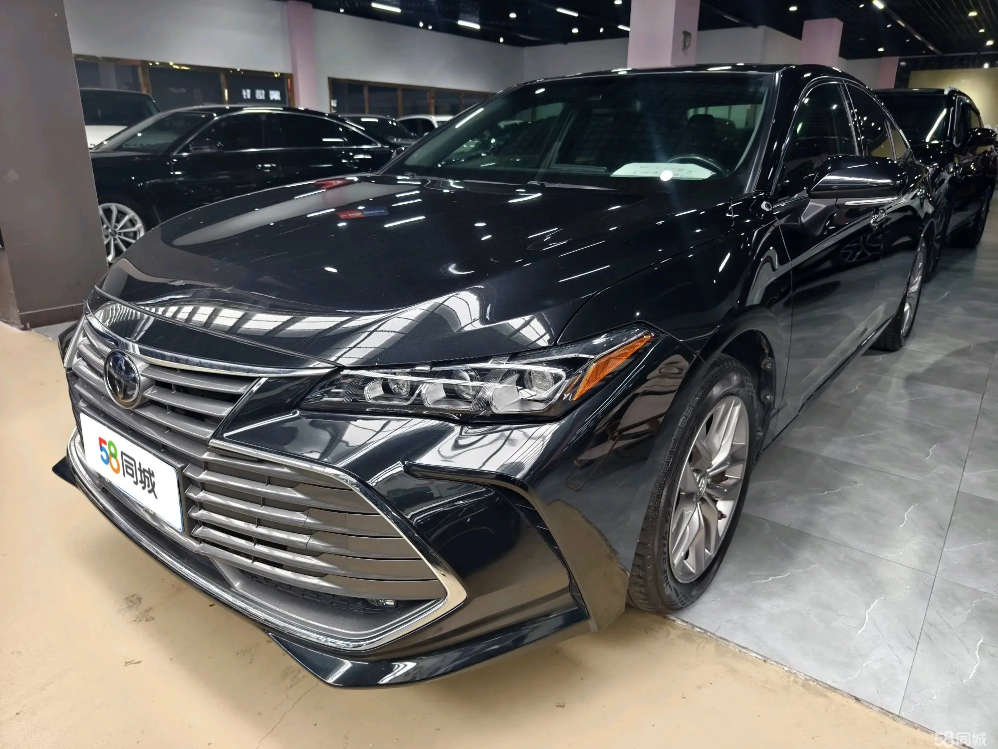 Toyota Avalon 2020 汽车图片 