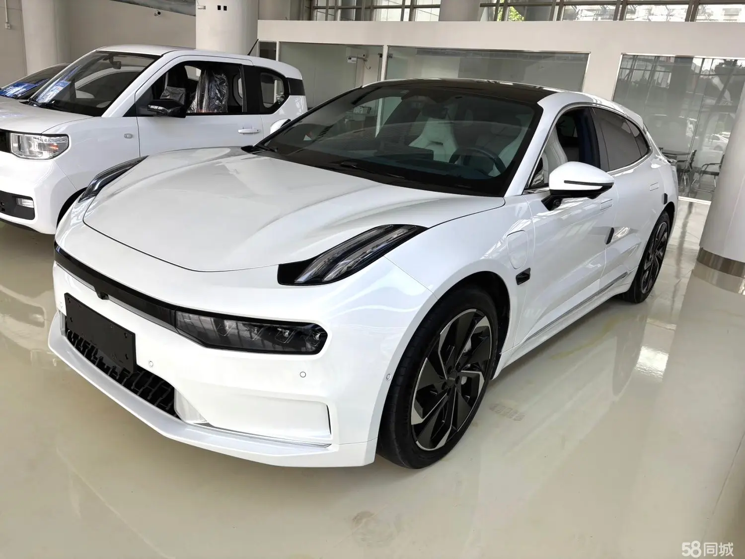 Zeekr 001 2023 汽车图片 