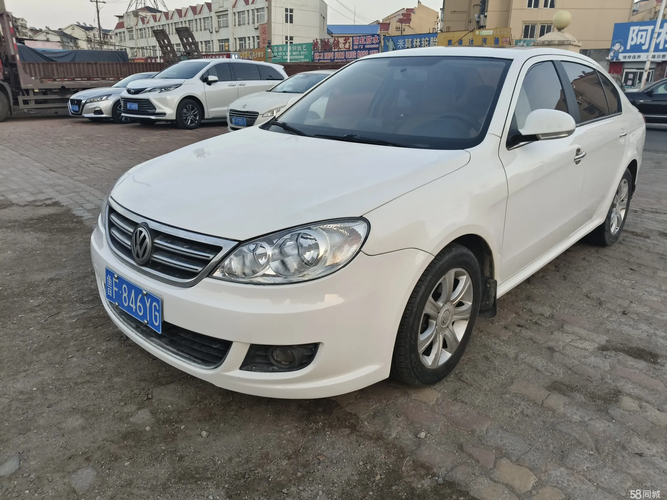 Volkswagen Lavida 2010 car image 