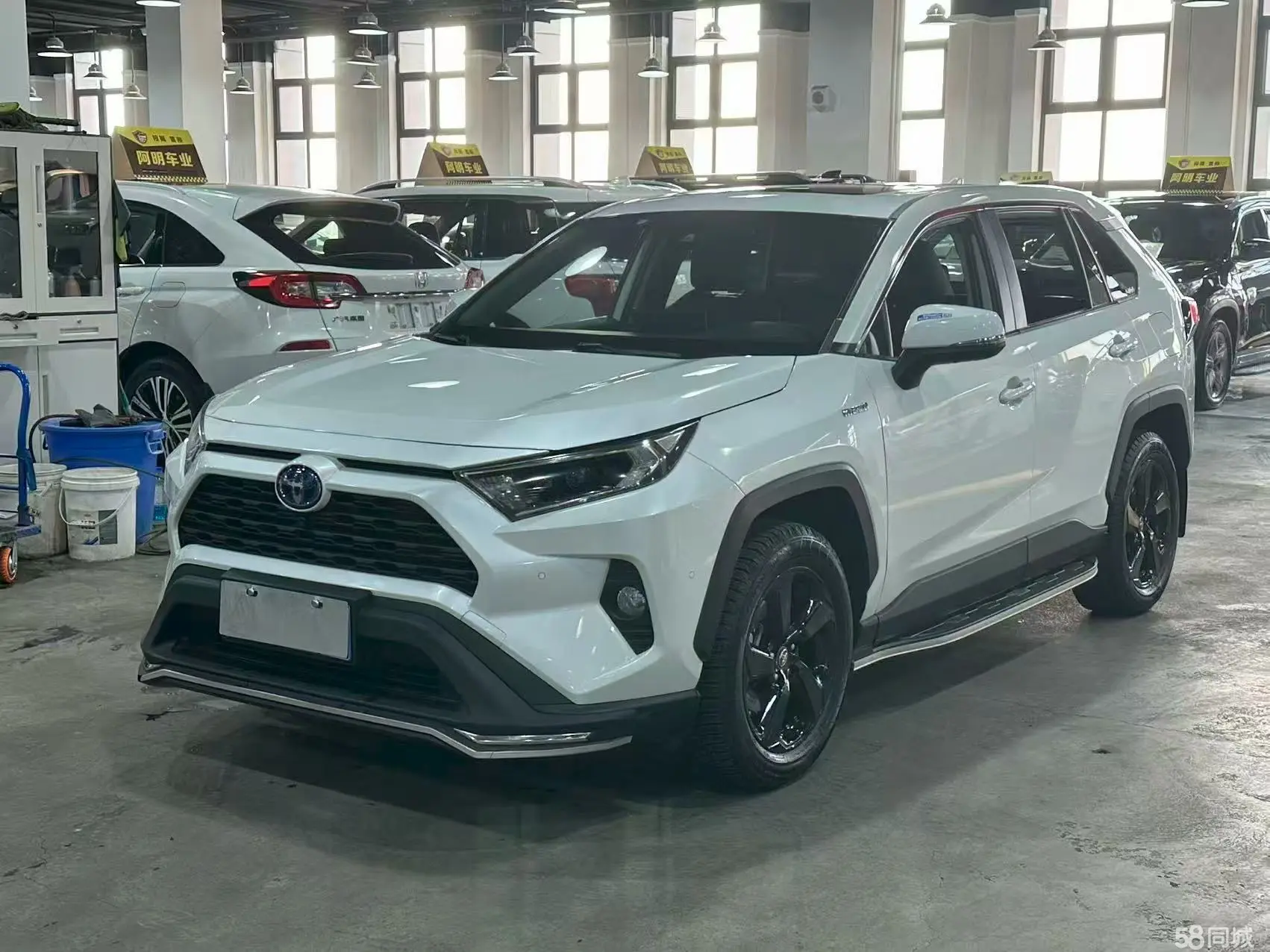 Toyota RAV4 2022 car image 