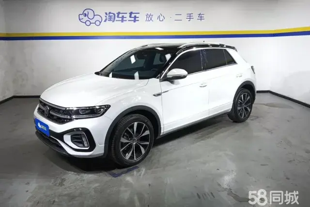 Volkswagen T-Roc 2023 immagine di auto 