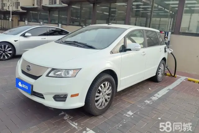 BYD e6 2015 car image 