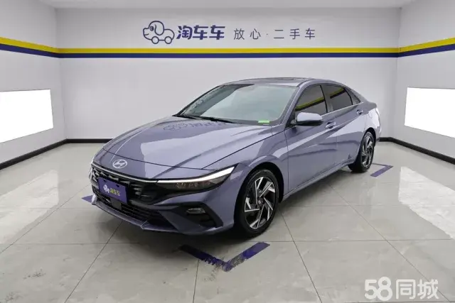 Hyundai Elantra 2025 car image 