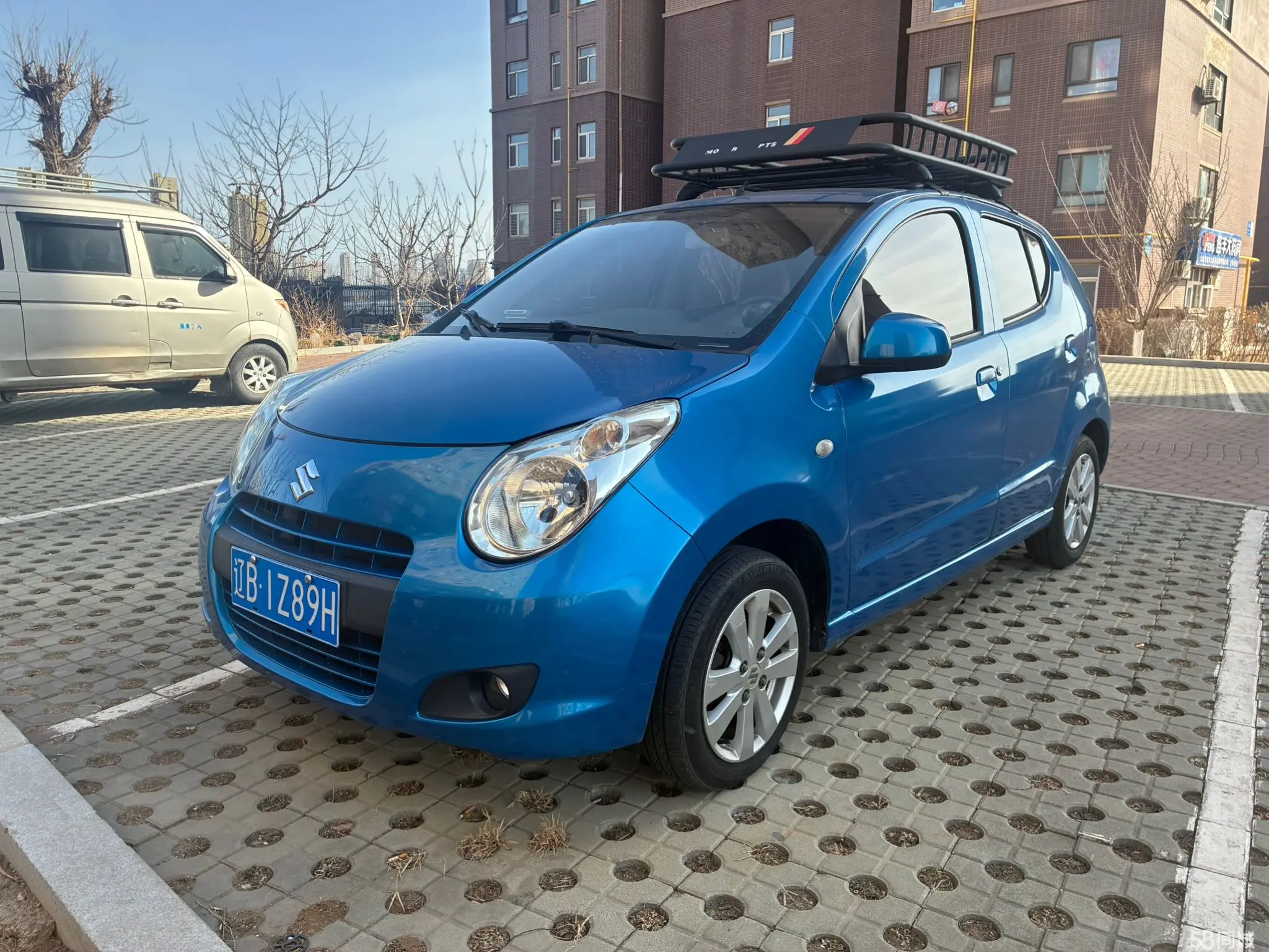 Suzuki Alto 2011 image de voiture 