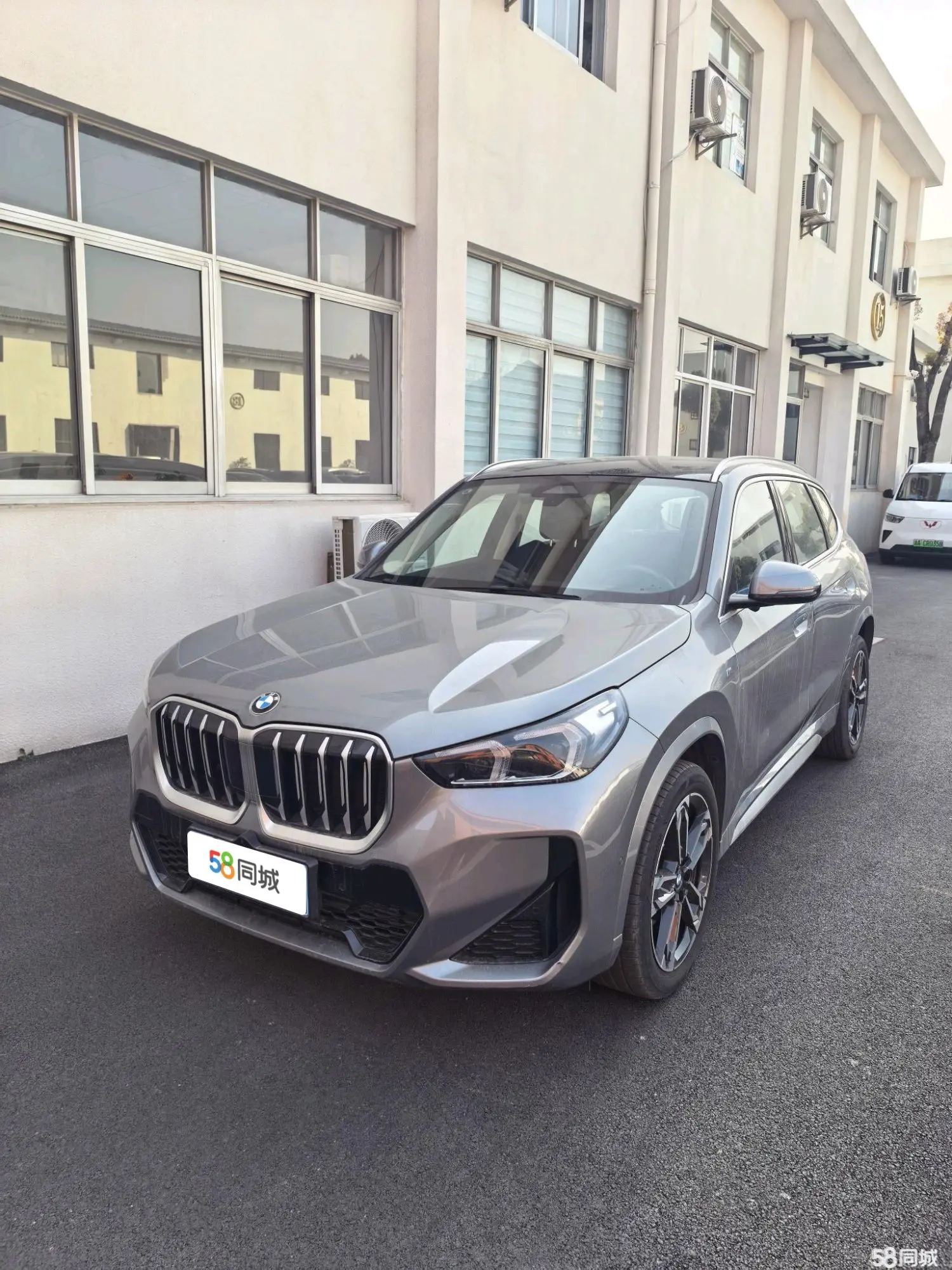 BMW X1 2024 car image 