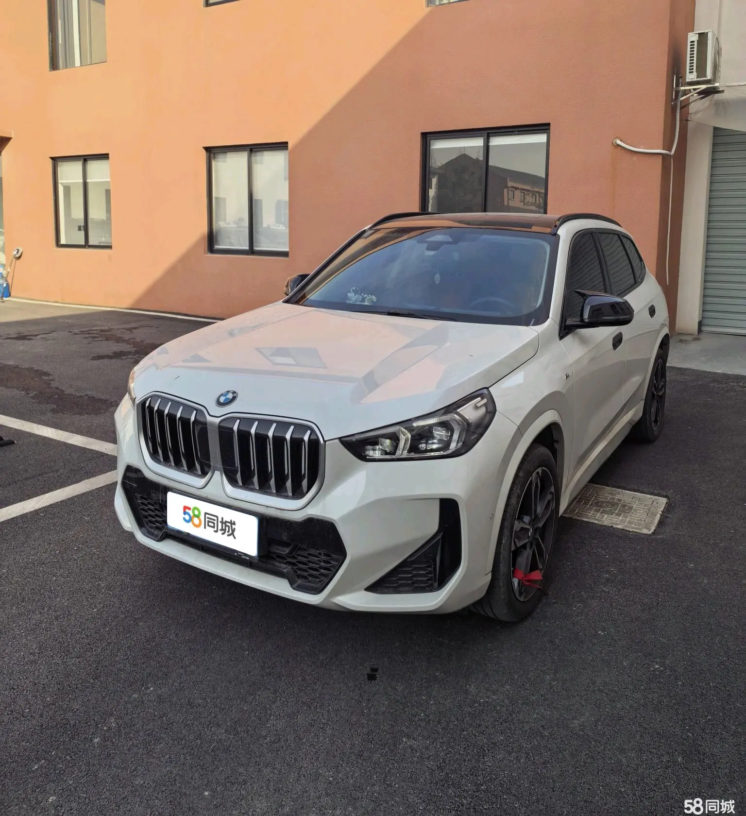 BMW X1 2024 car image 
