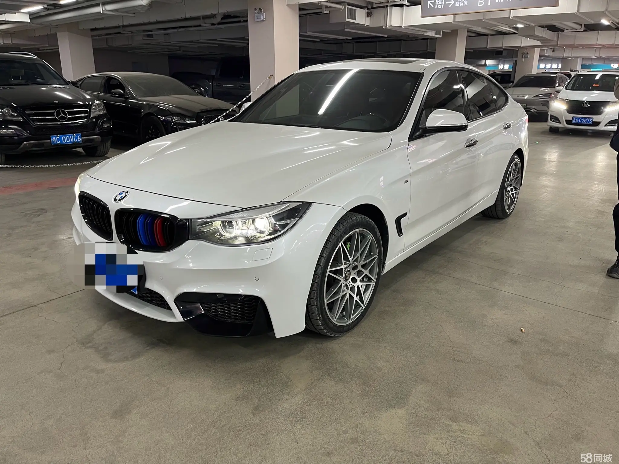 BMW 3 Series GT 2018 BMW 3 Series GT 2018 immagine di auto
