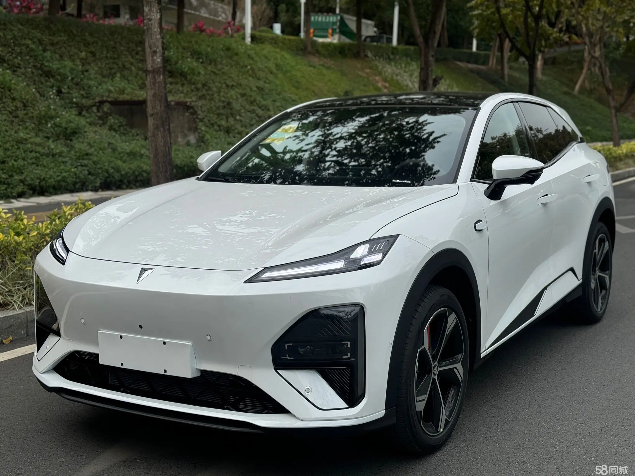 Deepal S07 2025 car image 