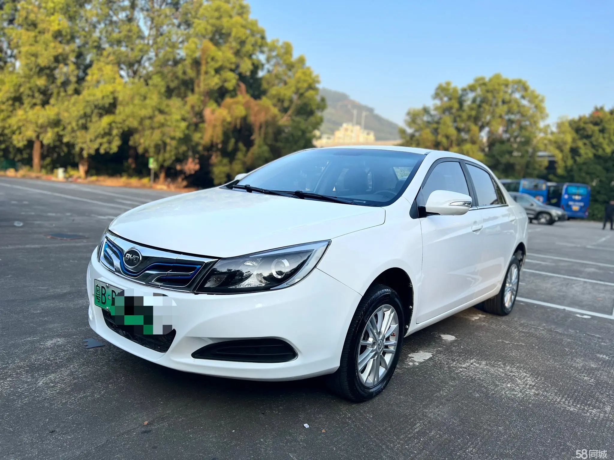 BYD e5 2018 car image 