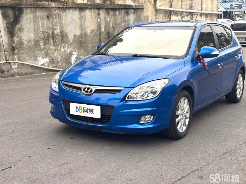 Hyundai i30 2010 car image 