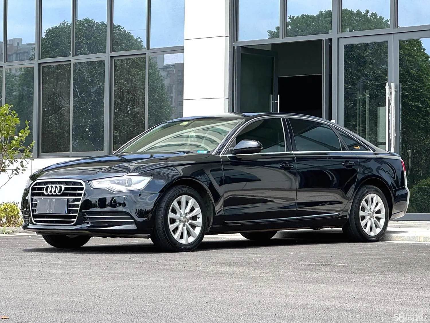 Audi A6L 2015 Audi A6L 2015 car image