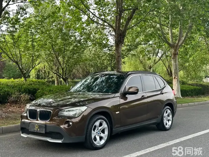 BMW X1 2012 car image 