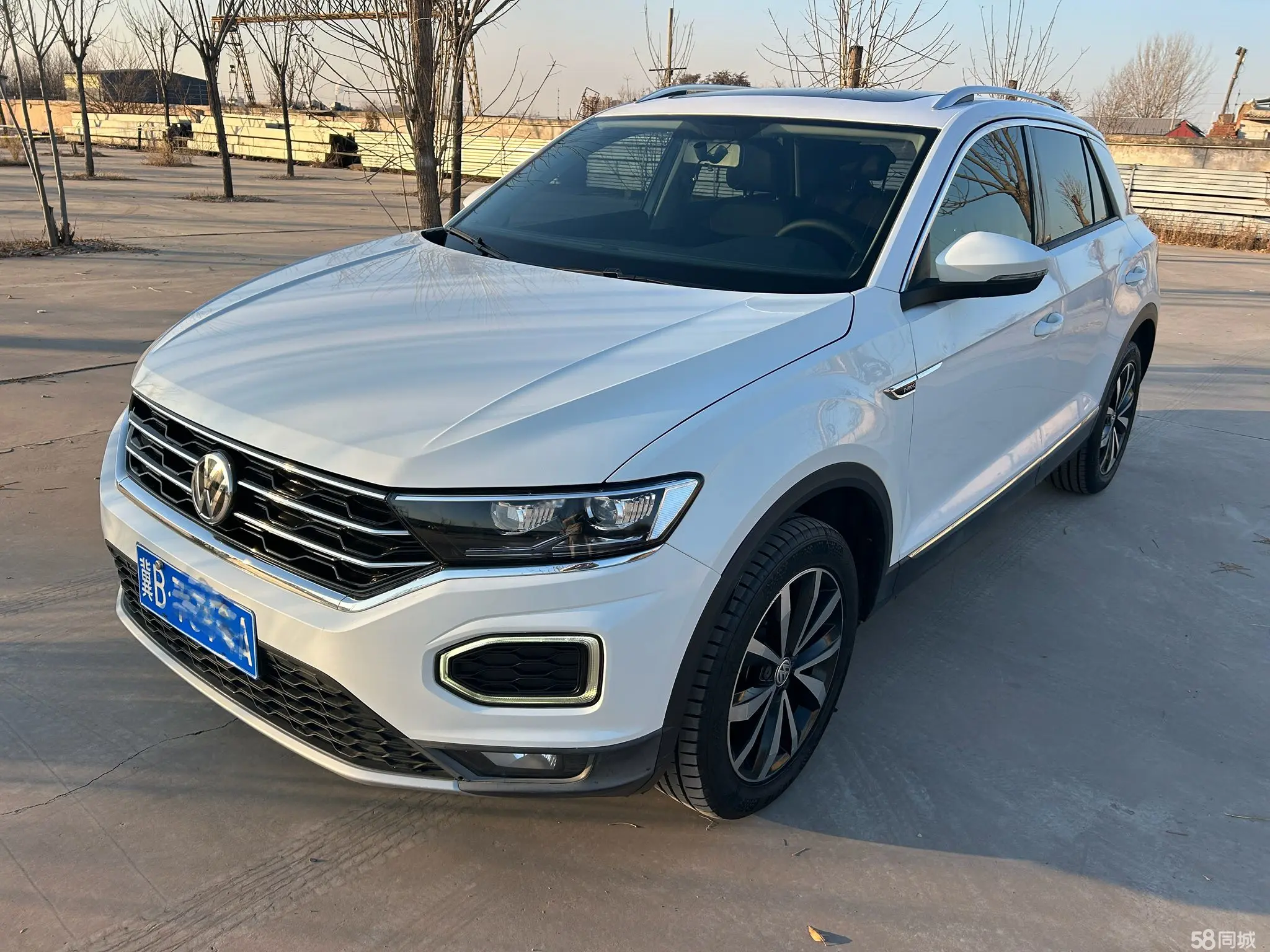 Volkswagen T-Roc 2018 car image 