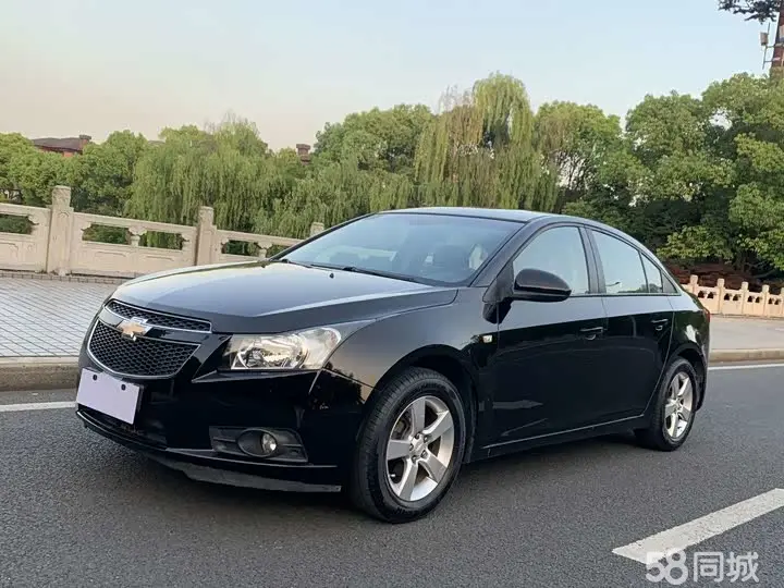 Chevrolet Cruze 2013 immagine di auto 