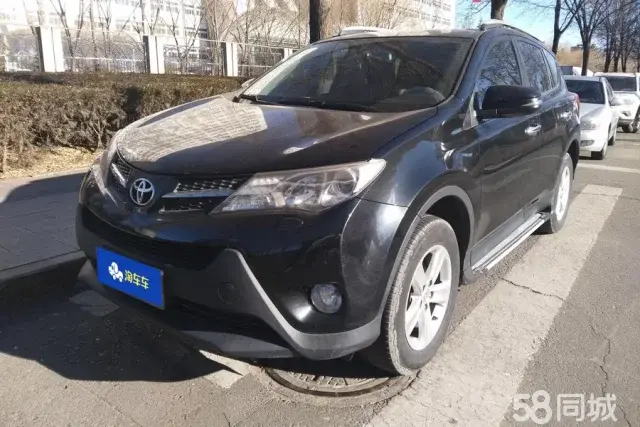 Toyota RAV4 2014 Toyota RAV4 2014 car image