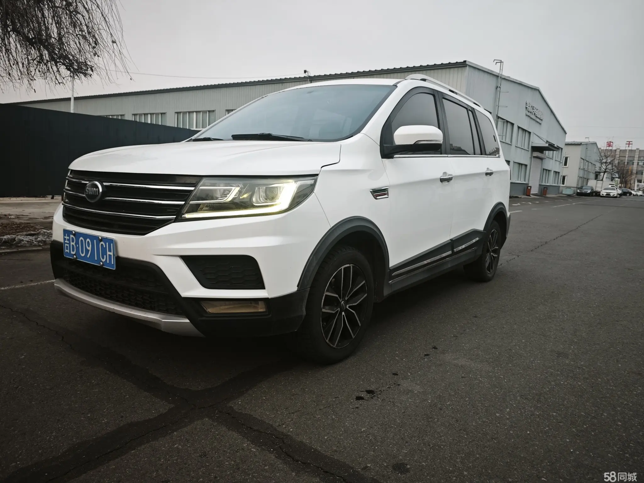 SWM X3 2018 汽车图片 