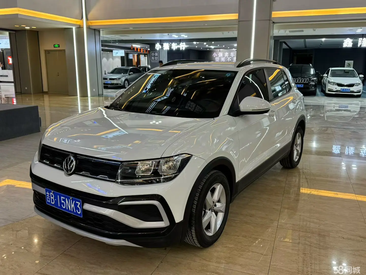 Volkswagen T-Cross 2023 immagine di auto 