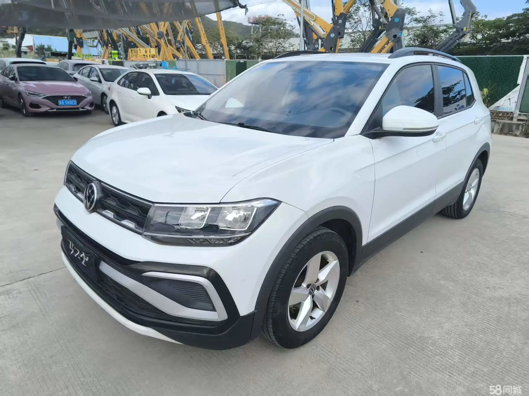 Volkswagen T-Cross 2023 immagine di auto 