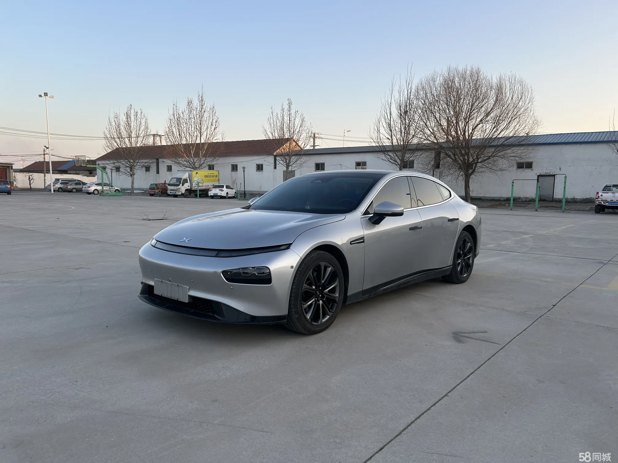 Xpeng P7 2022 汽车图片 