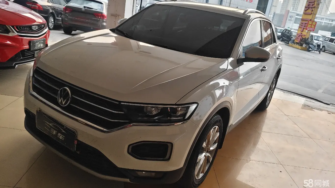 Volkswagen T-Roc 2023 Volkswagen T-Roc 2023 car image