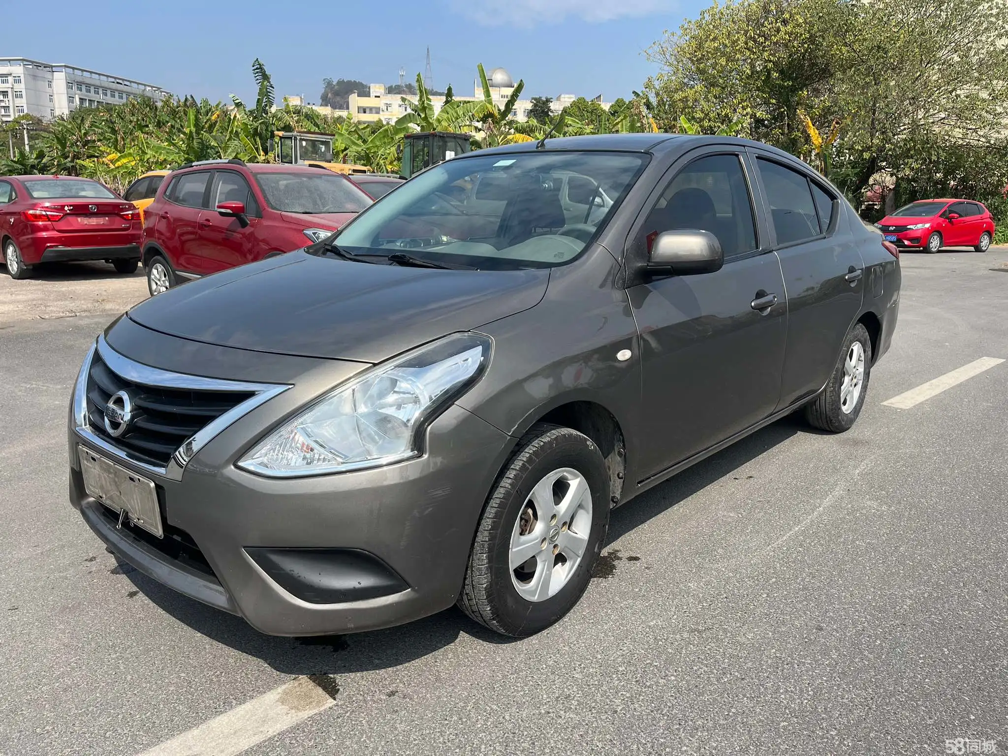 Nissan Sunny 2015 汽车图片 