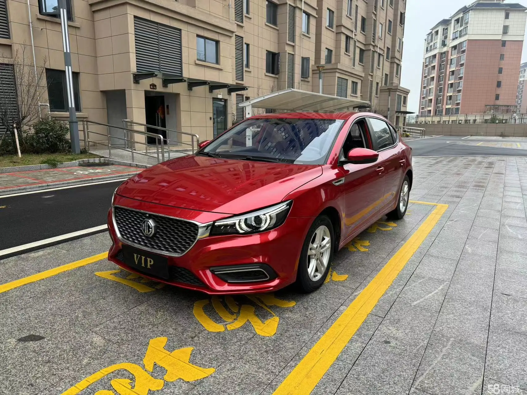 MG 6 2018 immagine di auto 