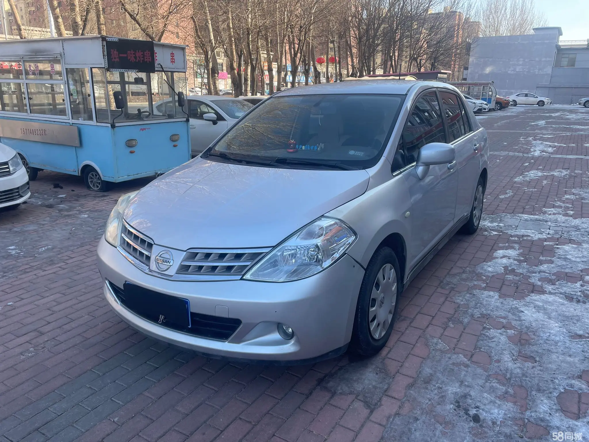 Nissan Tiida Sedan 2008 汽车图片 