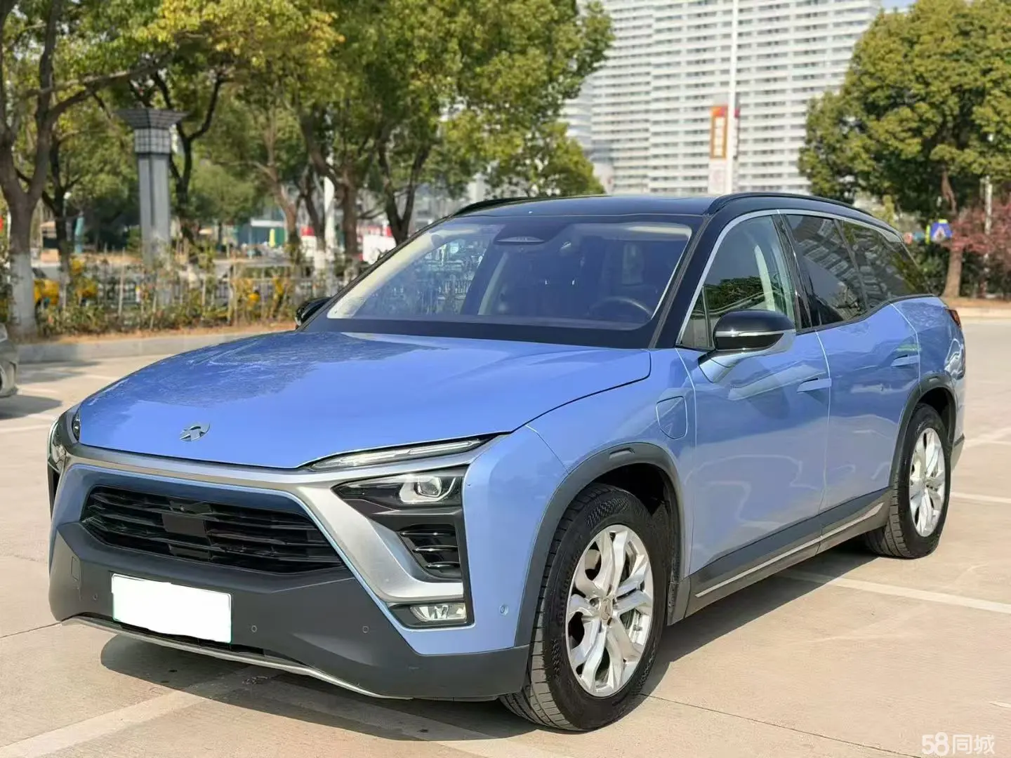 NIO ES8 2019 car image 