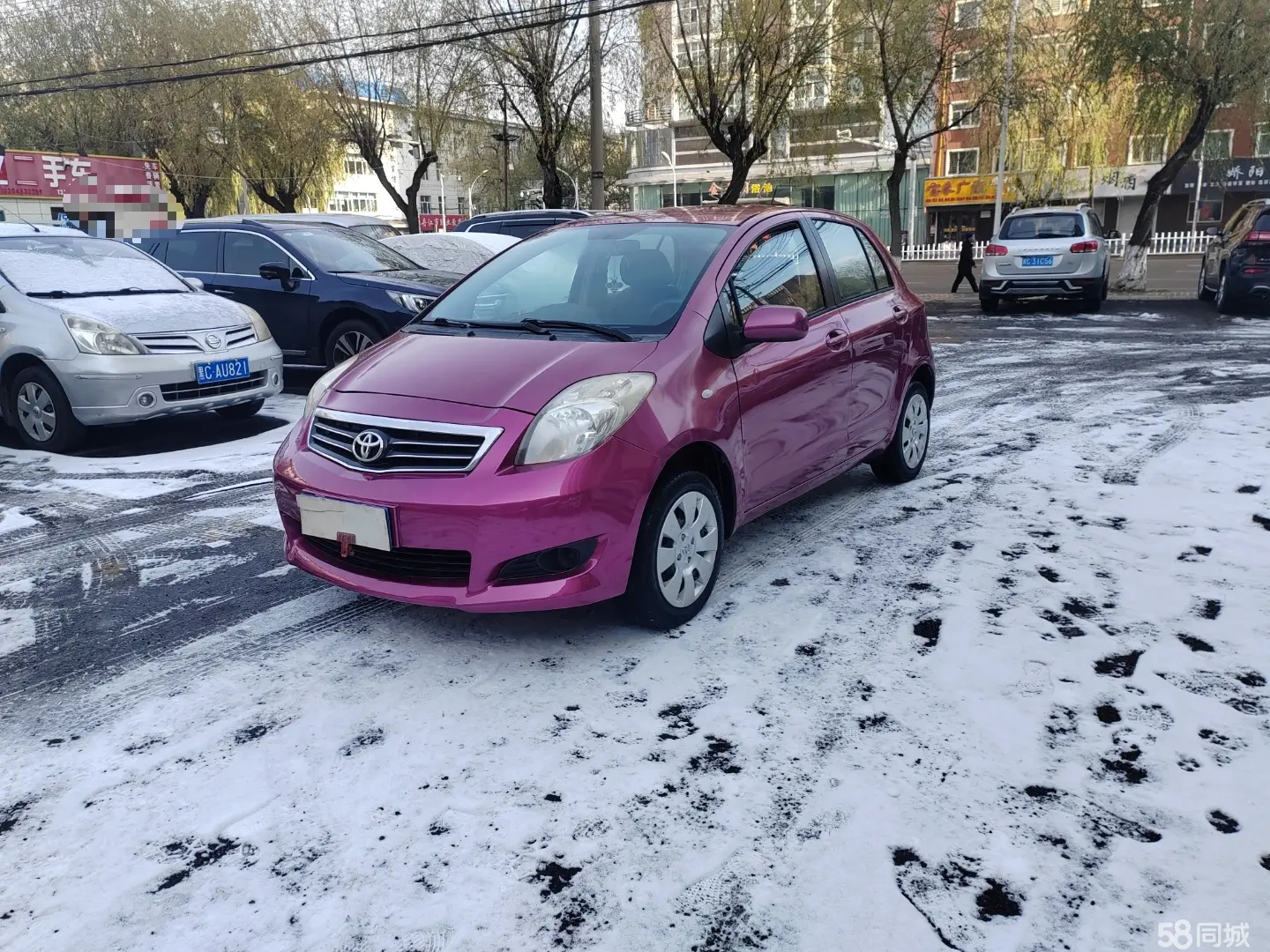 Toyota Yaris 2012 изображение автомобиля 