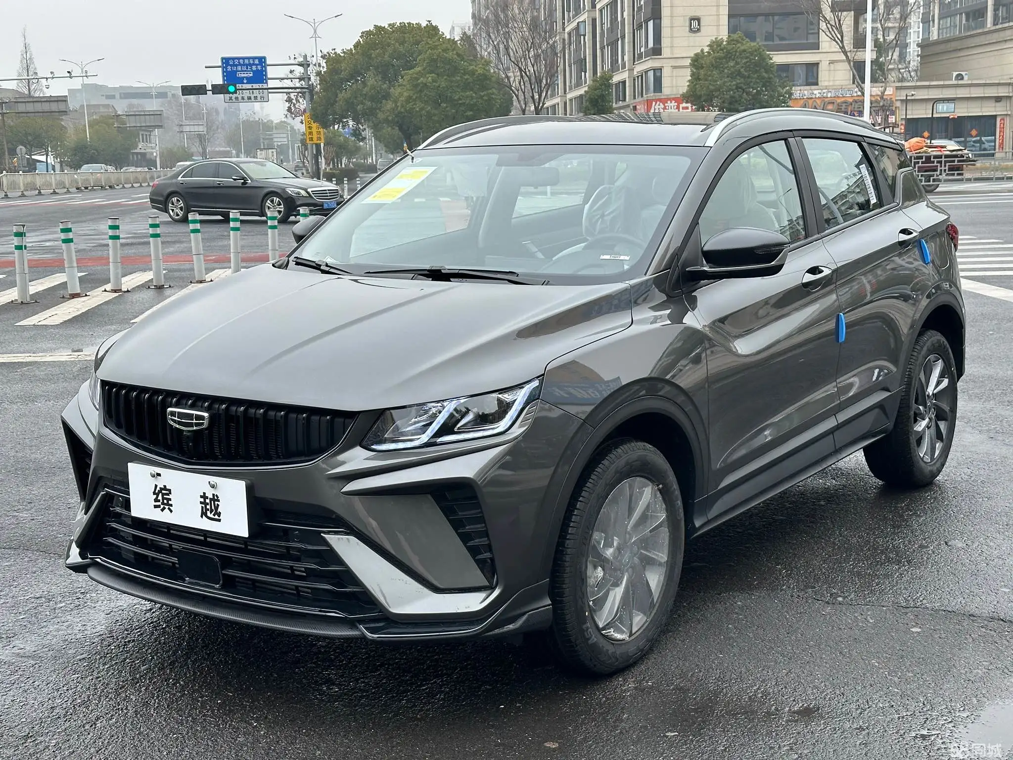 GEELY Coolray 2024 image de voiture 