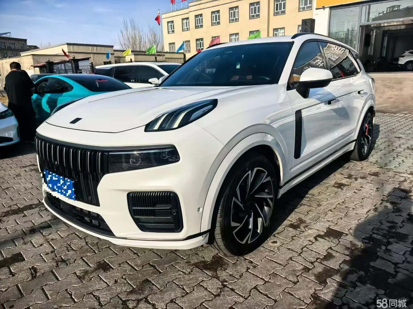 Lynk & Co 09 2022 car image 