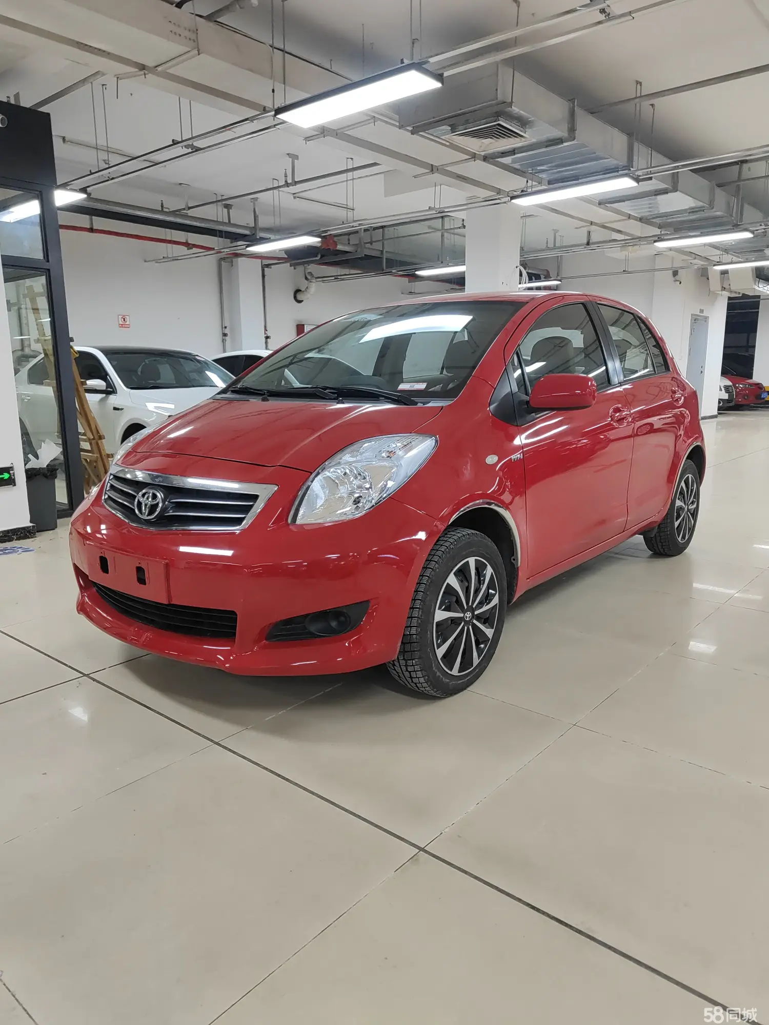 Toyota Yaris 2011 изображение автомобиля 