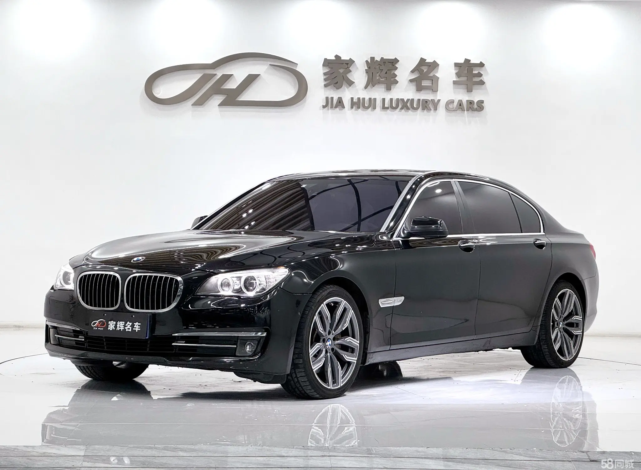 BMW 7 Series 2012 汽车图片 