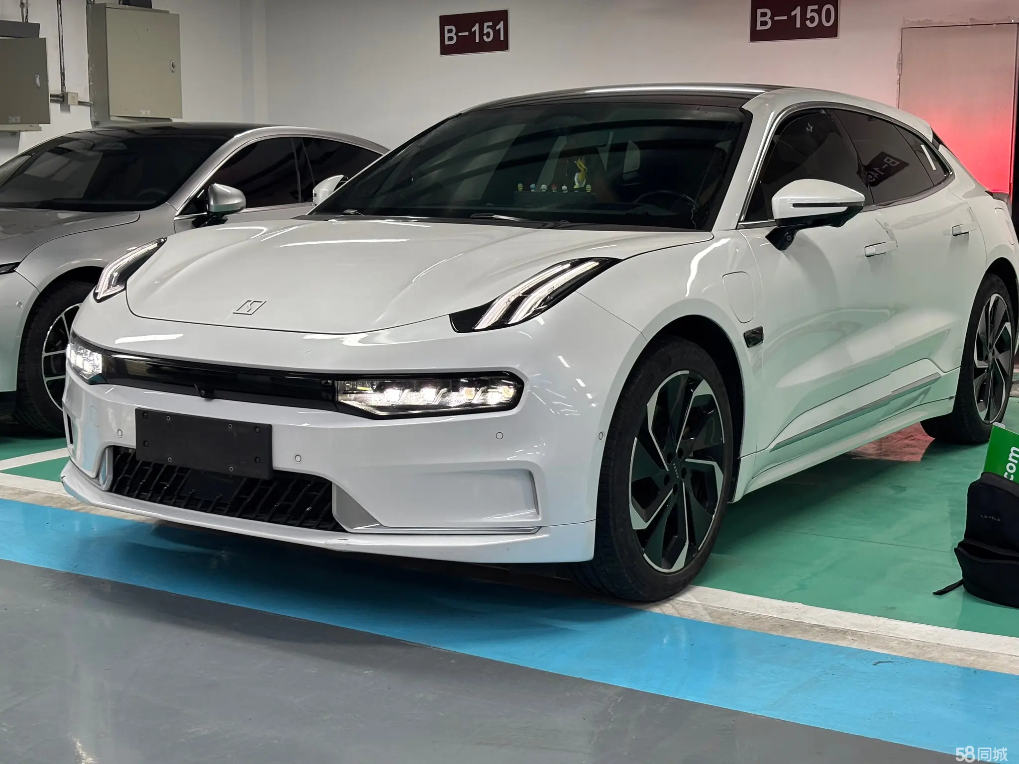 Zeekr 001 2022 汽车图片 