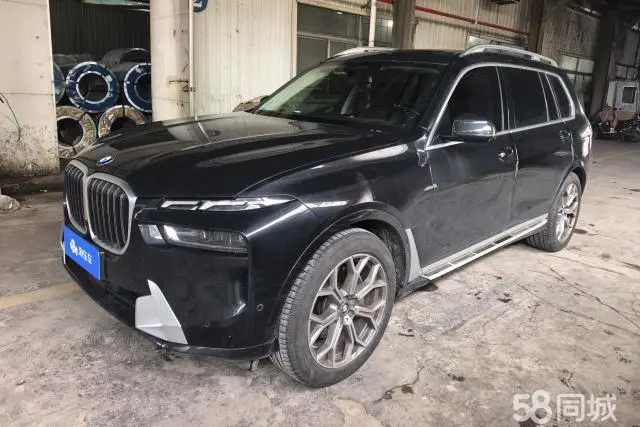 BMW X7 2022 汽车图片 