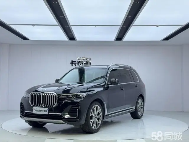BMW X7 2021 汽车图片 