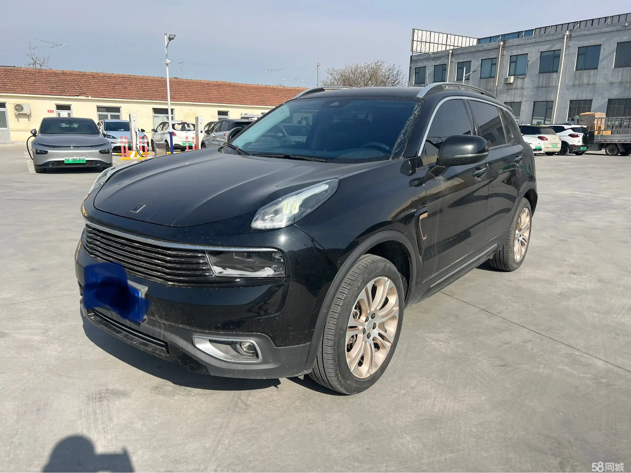 Lynk & Co 01 2018 Lynk & Co 01 2018 car image
