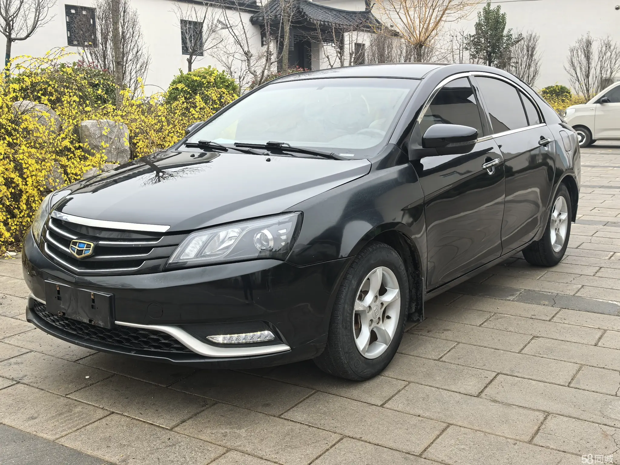 GEELY Emgrand 2014 car image 