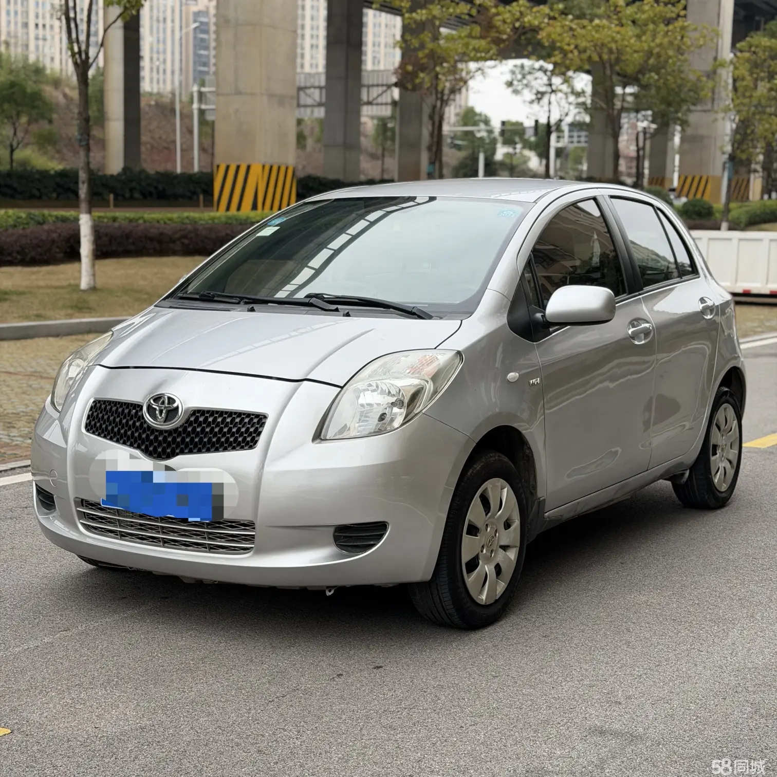 Toyota Yaris 2010 изображение автомобиля 