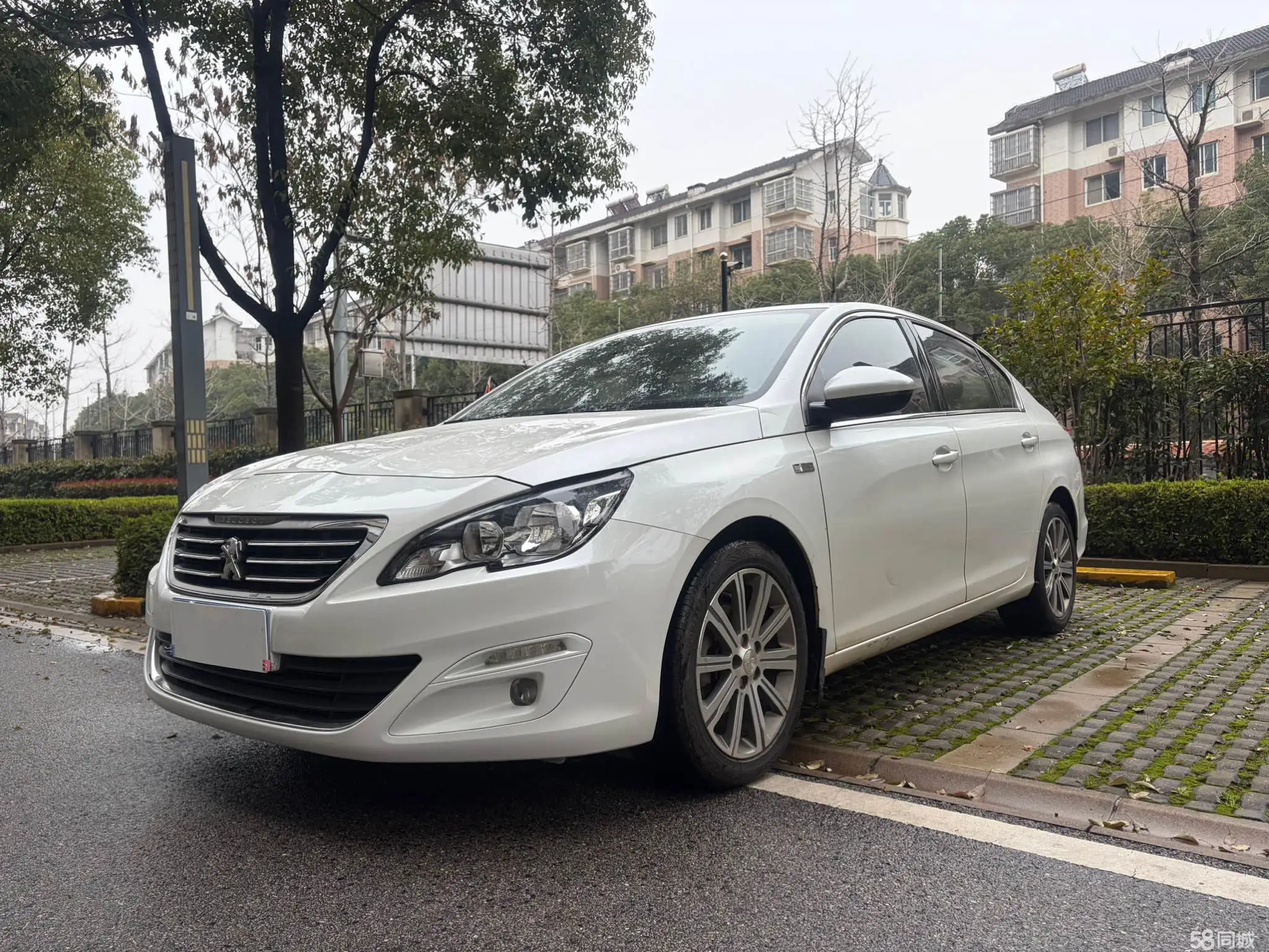 Peugeot 408 2015 汽车图片 