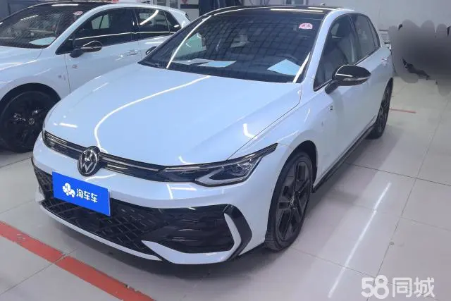 Volkswagen Golf 2025 car image 